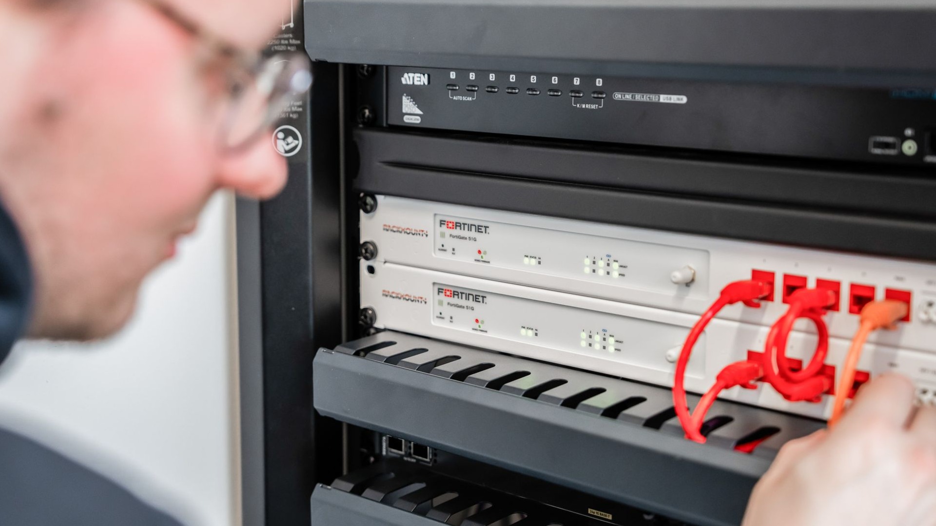 Close up van firewalls in serverrack